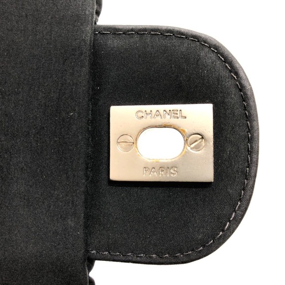 CHANEL Black Shoulder Bag - Picture 13 of 15